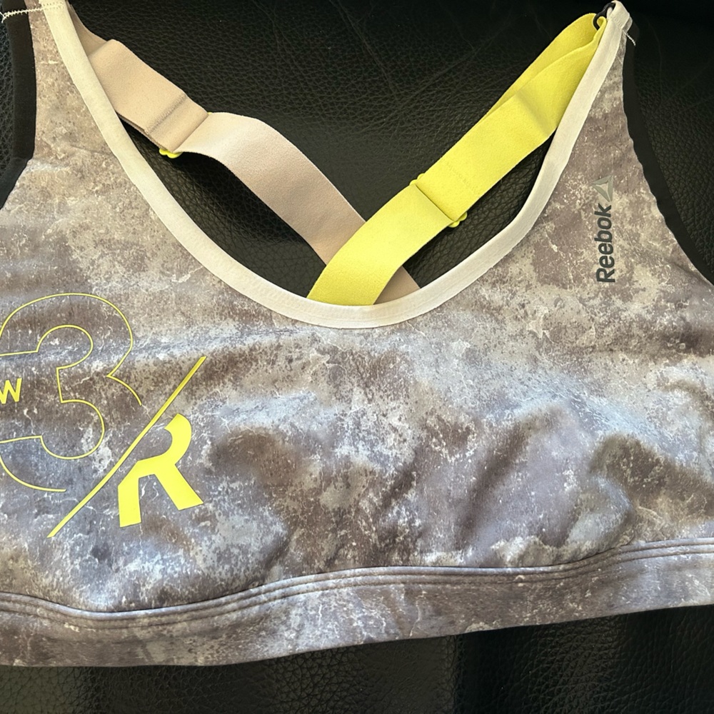 Reebok Sports Bra in Medium
